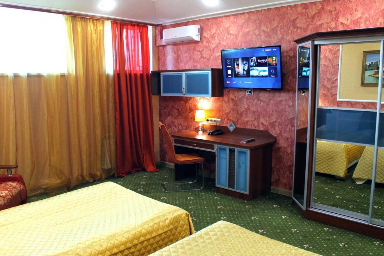 Astral Hotel Complex B Tikhvin Extérieur photo